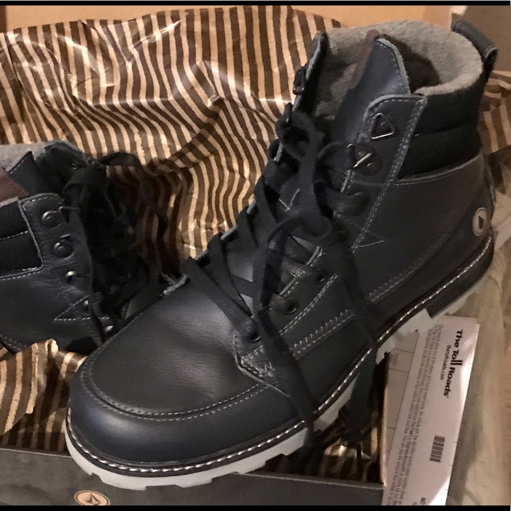 Volcom Boots! Brand New